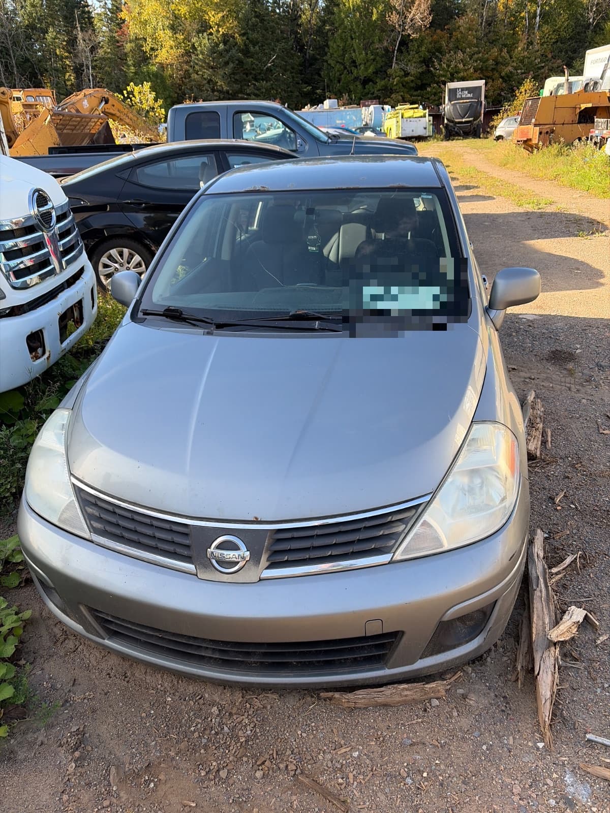 Nissan Versa 2008, vue avant