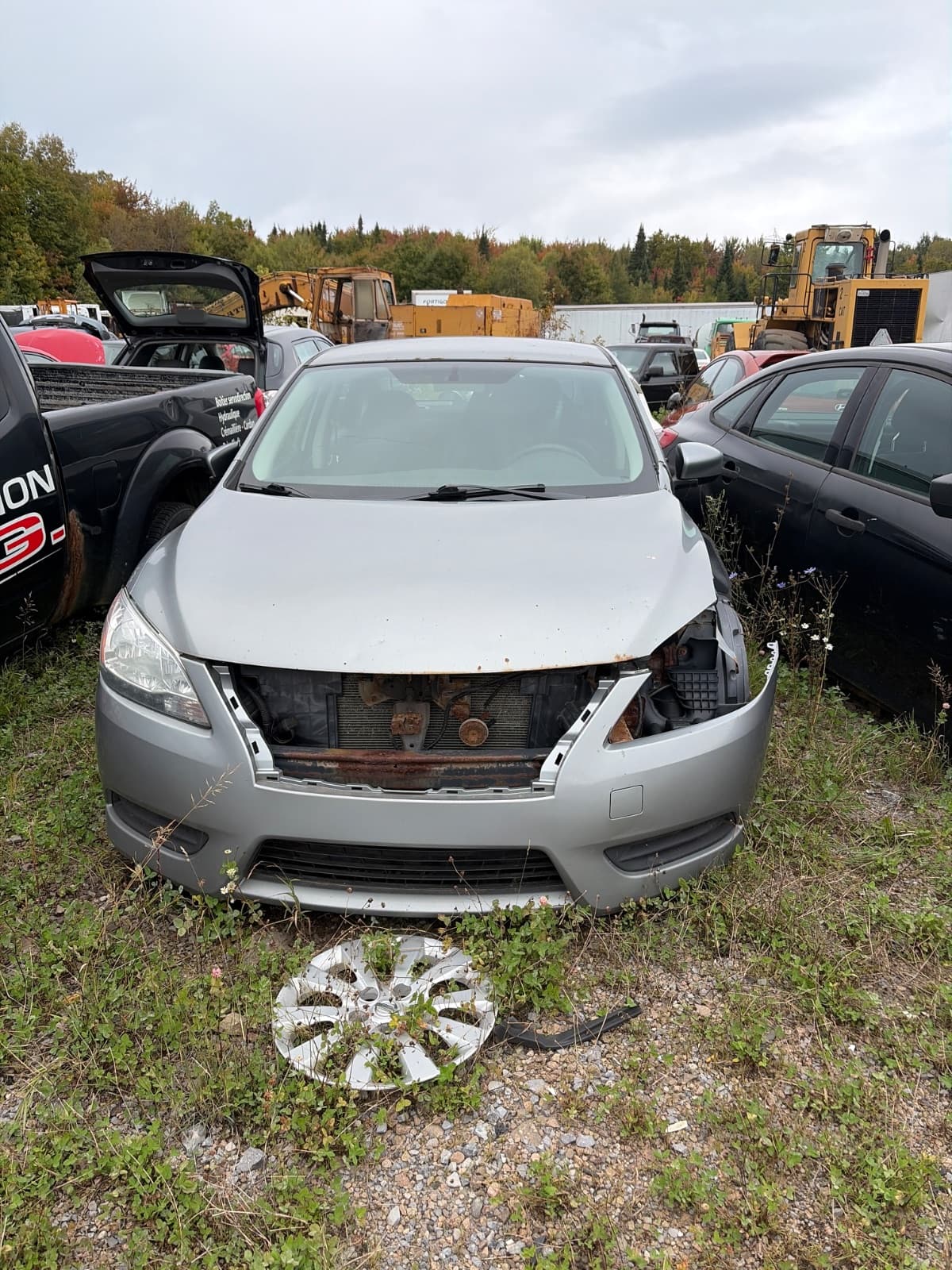 Nissan Sentra 2013, vue avant